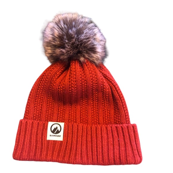 Burnt orange winter toque with pom Pom - Picture 1 of 2